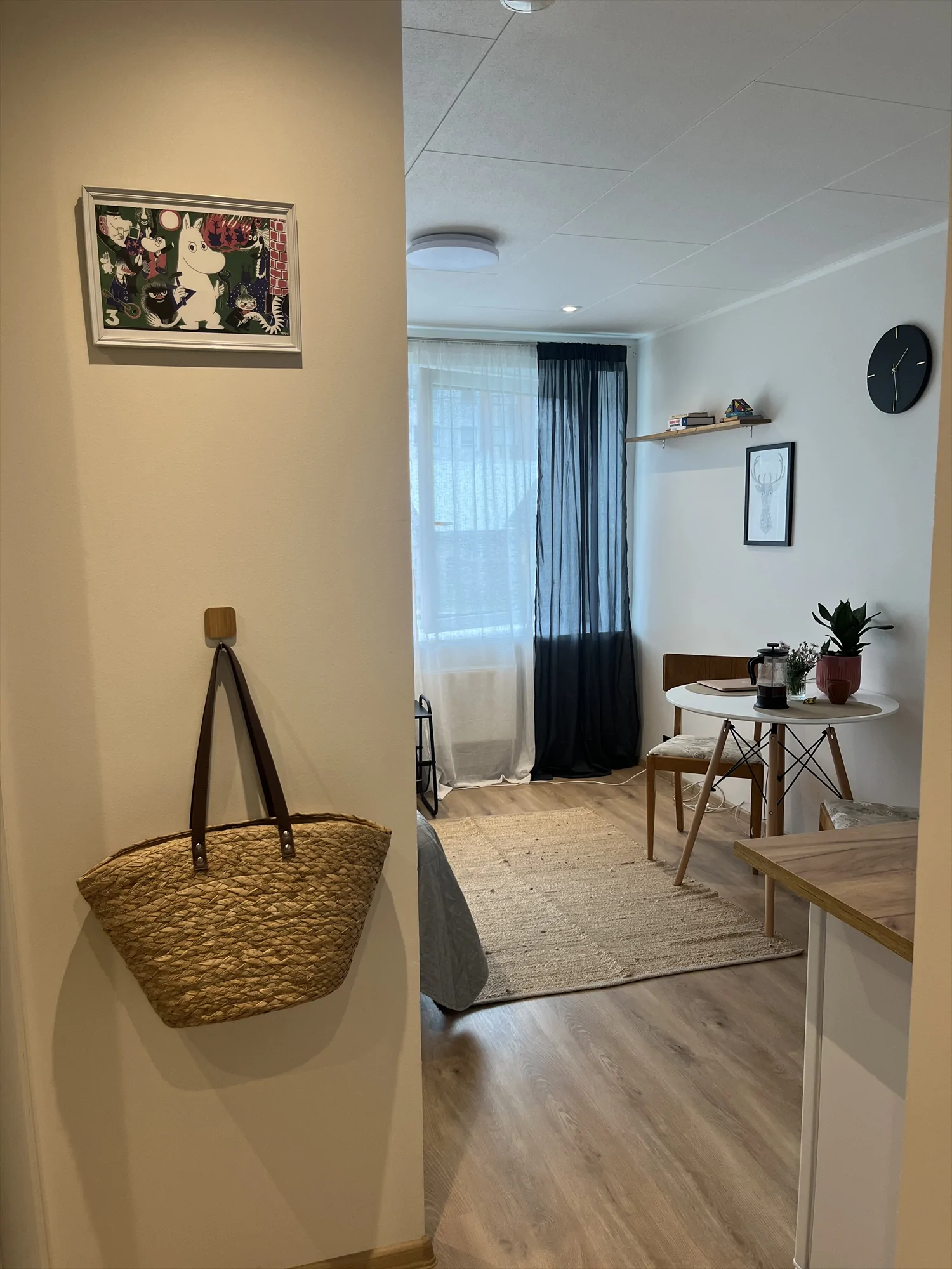 Hallway and entrance inside Malmi Studio.